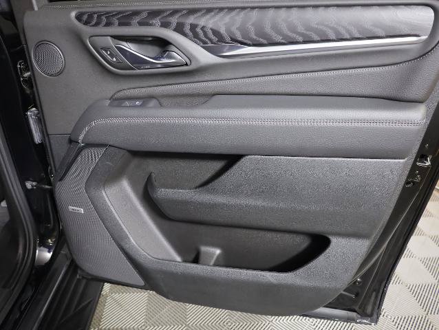 Used 2024 GMC Yukon XL Denali AWD/4WD image 36