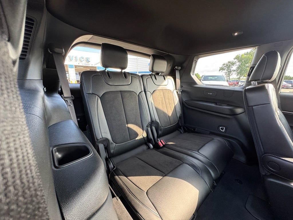 Used 2023 Jeep Grand Cherokee L Laredo AWD/4WD image 20