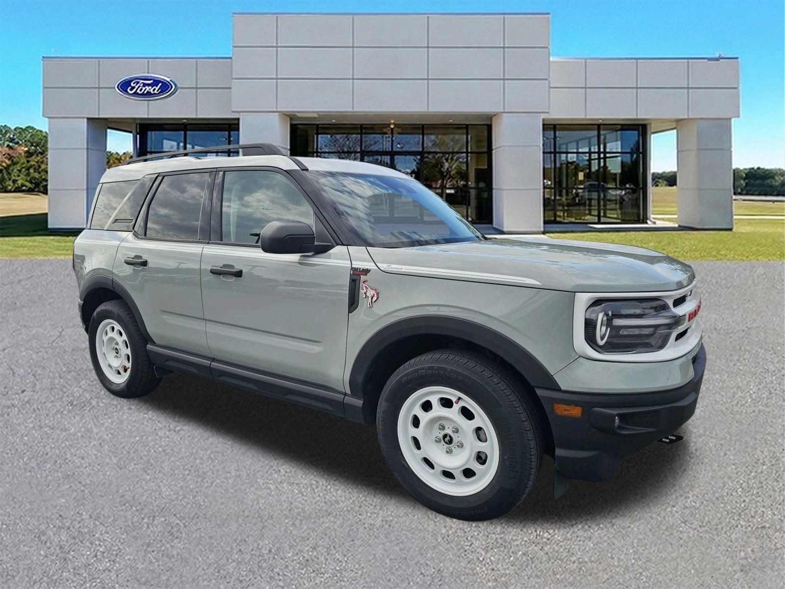 Certified 2024 Ford Bronco Sport Heritage w/ Heritage Convenience Package AWD/4WD image 2