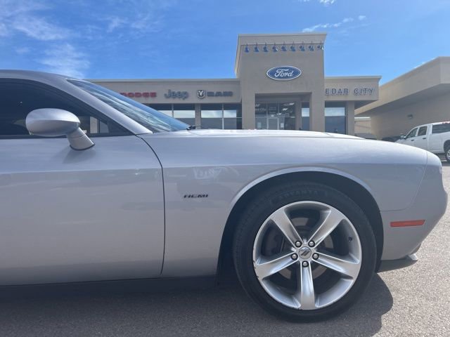 Used 2017 Dodge Challenger R/T image 11