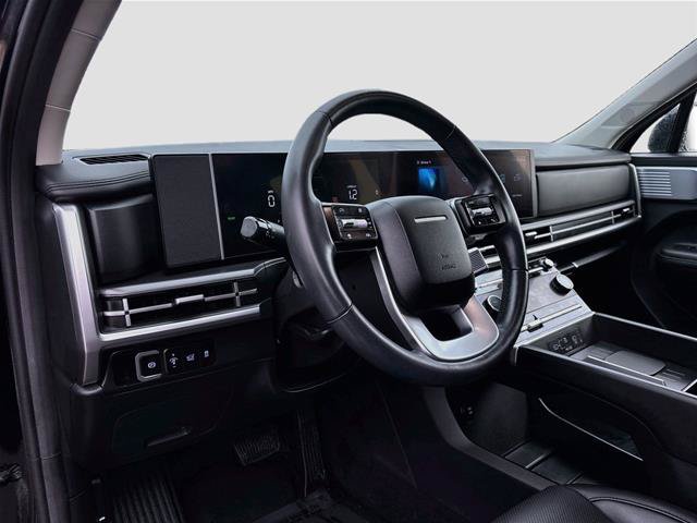 Used 2025 Hyundai Santa Fe SEL FWD image 9