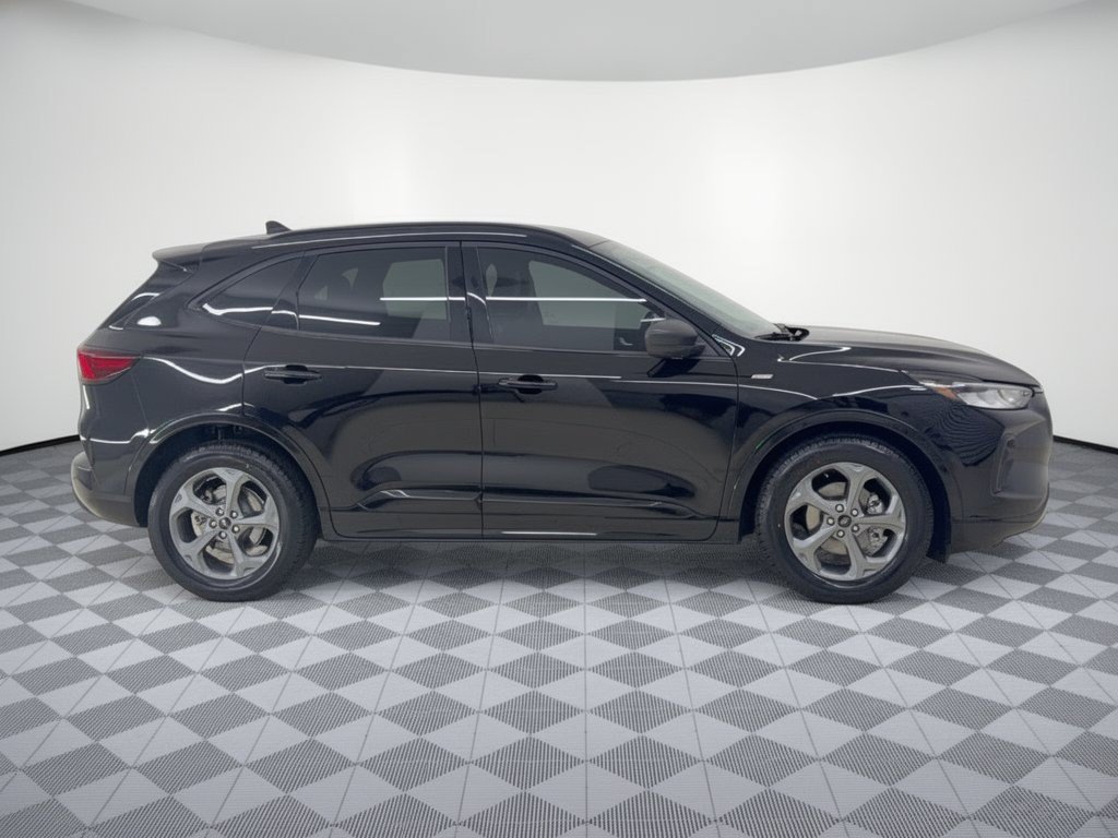 Certified 2023 Ford Escape ST-Line w/ Tech Pack #1 FWD image 8