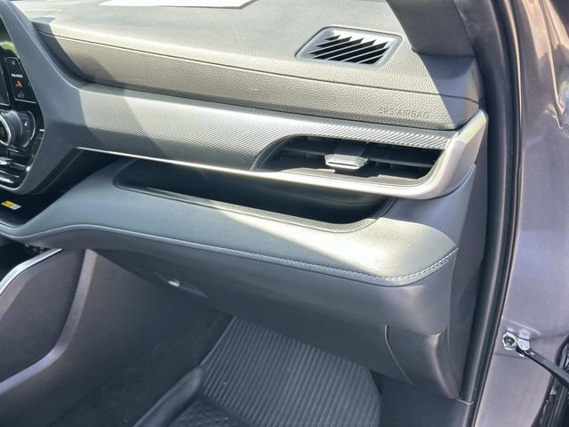 Used 2023 Toyota Highlander XSE FWD image 32
