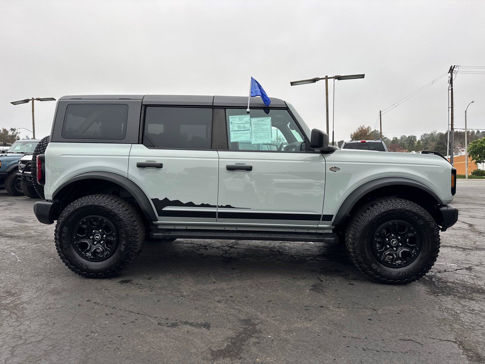 Certified 2023 Ford Bronco Wildtrak AWD/4WD image 7