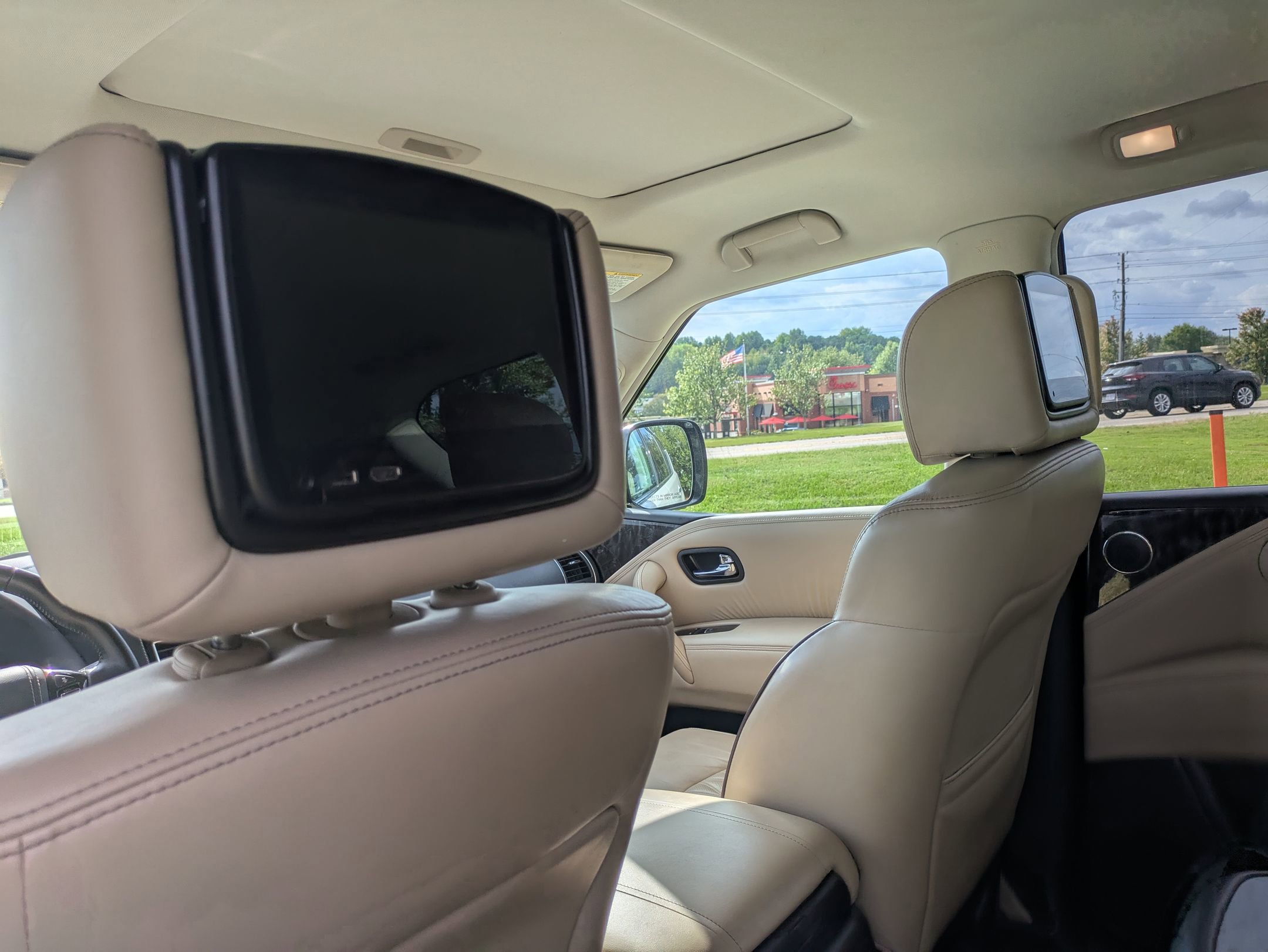 Used 2021 Nissan Armada Platinum w/ Captain's Chairs Package image 32