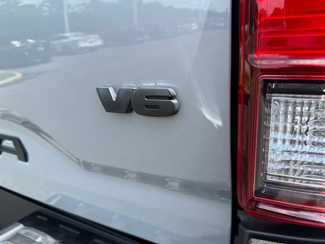 Used 2021 Toyota Tacoma SR5 RWD image 9