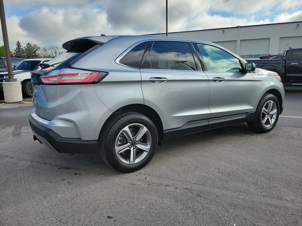 Certified 2024 Ford Edge SEL w/ Convenience Package AWD/4WD image 4
