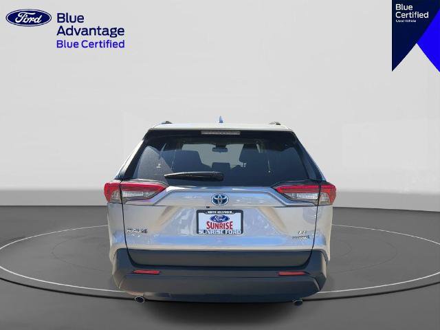 Used 2021 Toyota RAV4 LE AWD/4WD image 6