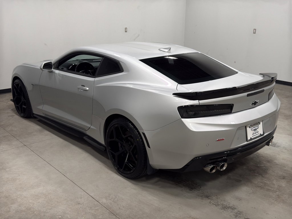 Used 2018 Chevrolet Camaro SS image 6