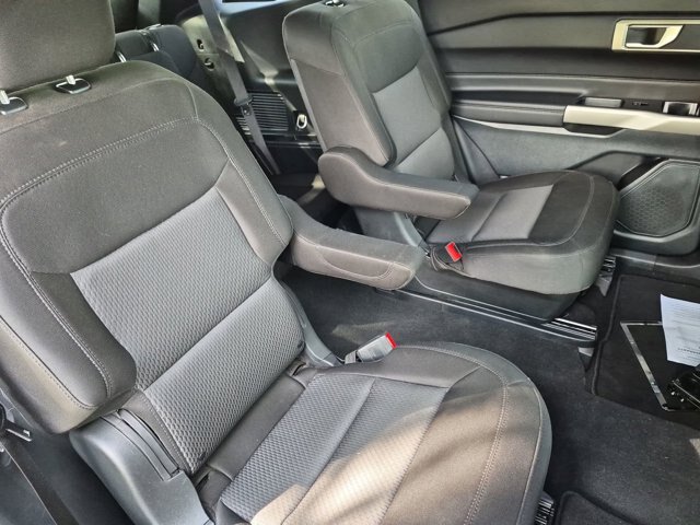 Certified 2023 Ford Explorer XLT RWD image 32