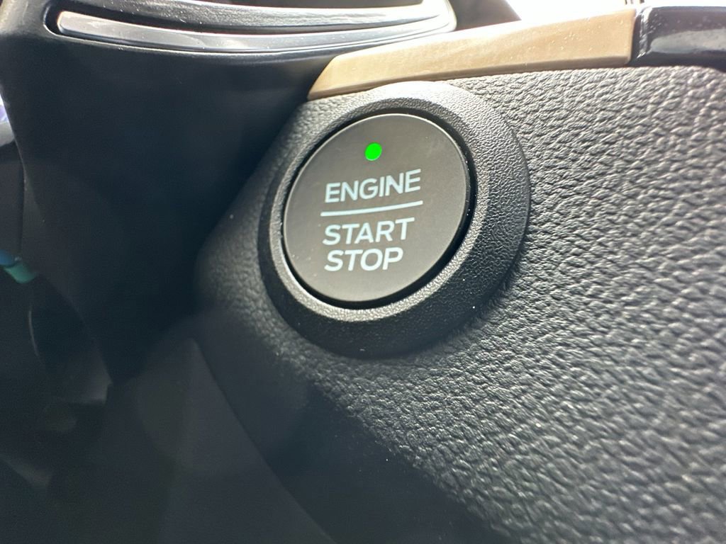 Certified 2022 Ford Escape Titanium w/ Titanium Premium Package image 23