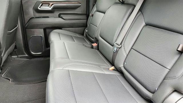 Used 2024 GMC Sierra 1500 SLT image 30
