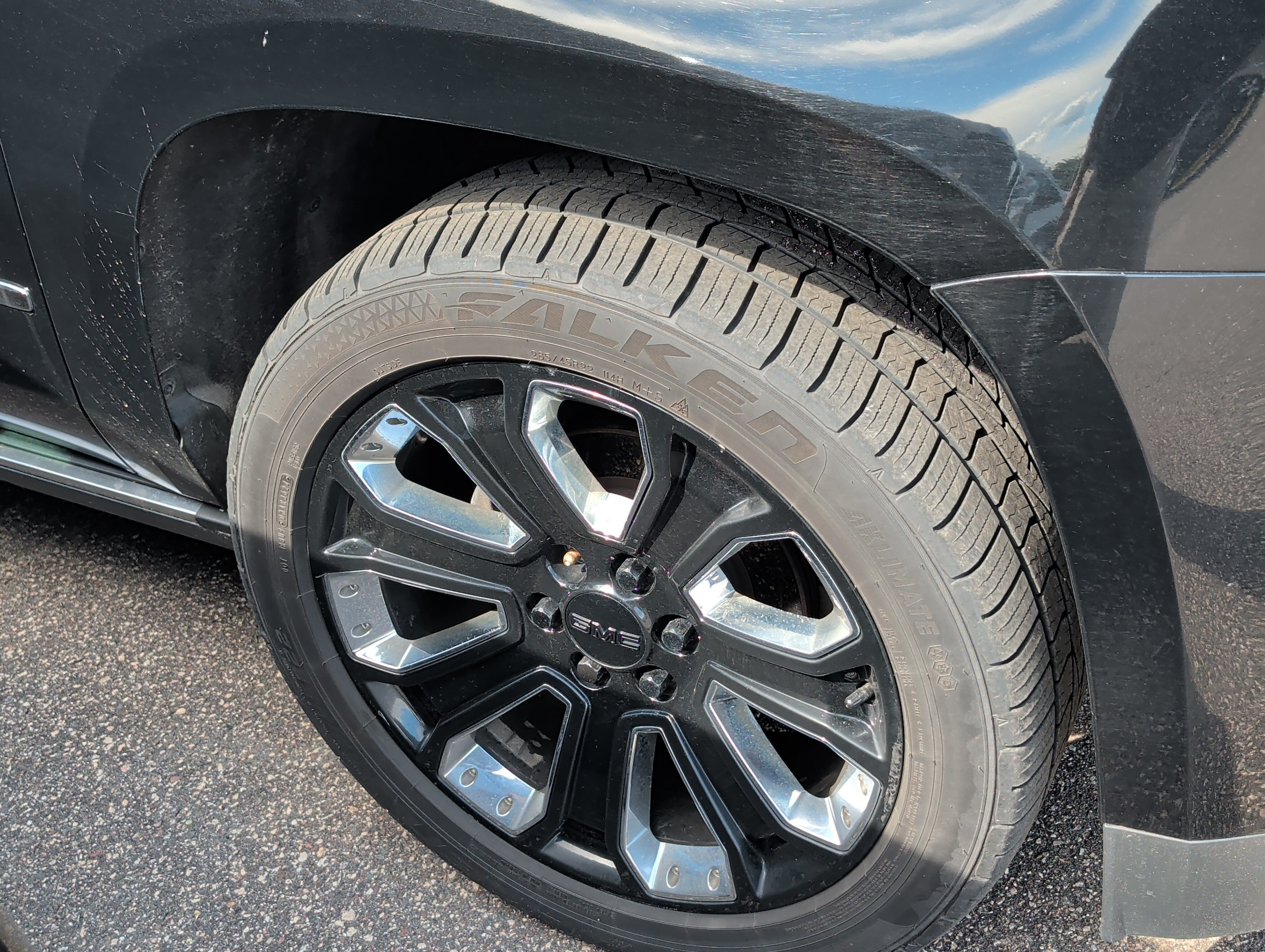 Used 2019 GMC Yukon Denali w/ Denali Ultimate Package AWD/4WD image 7