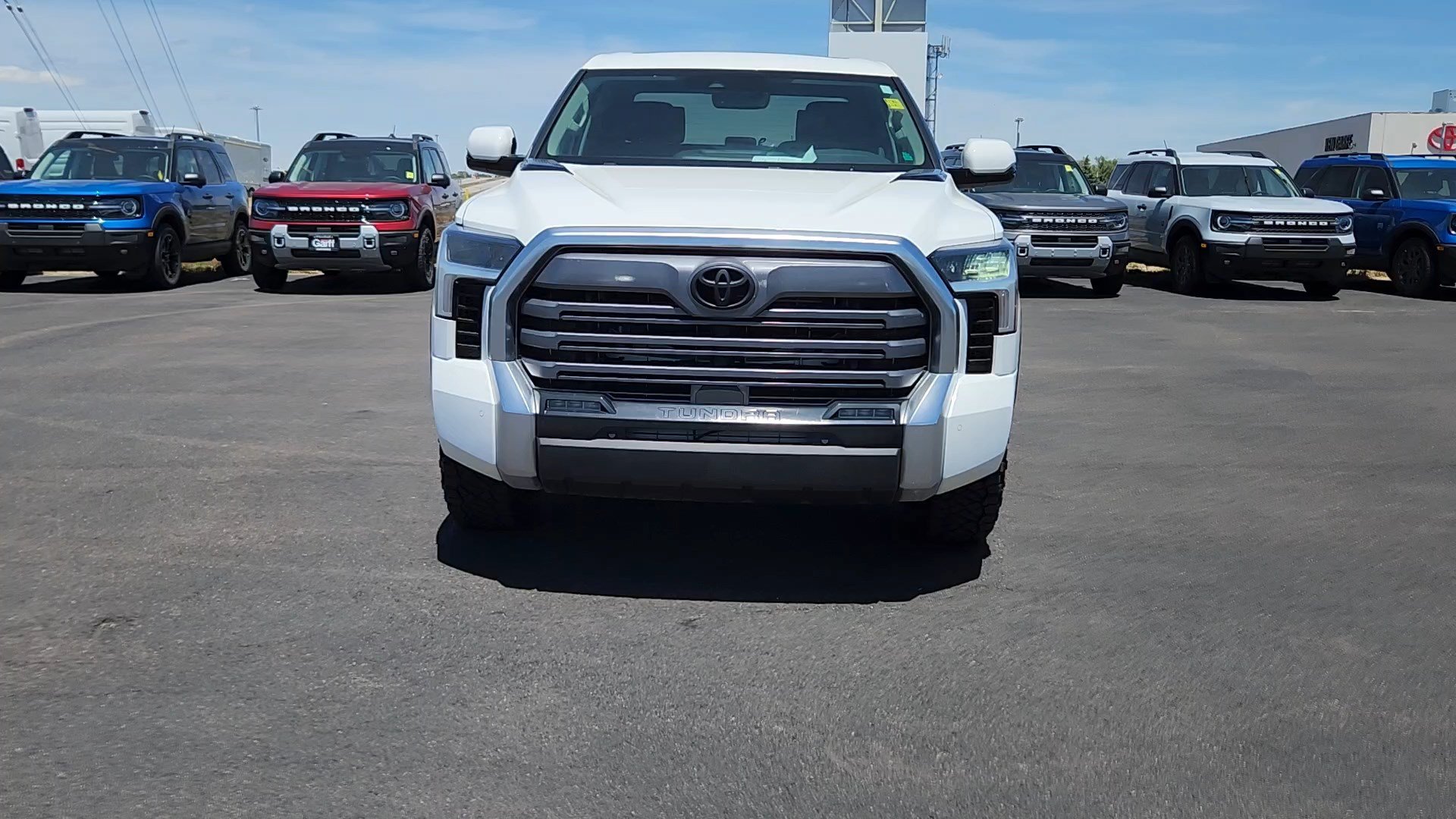 Used 2023 Toyota Tundra Limited AWD/4WD image 4