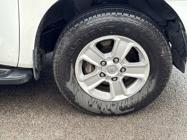 Used 2019 Toyota Sequoia SR5 AWD/4WD image 9