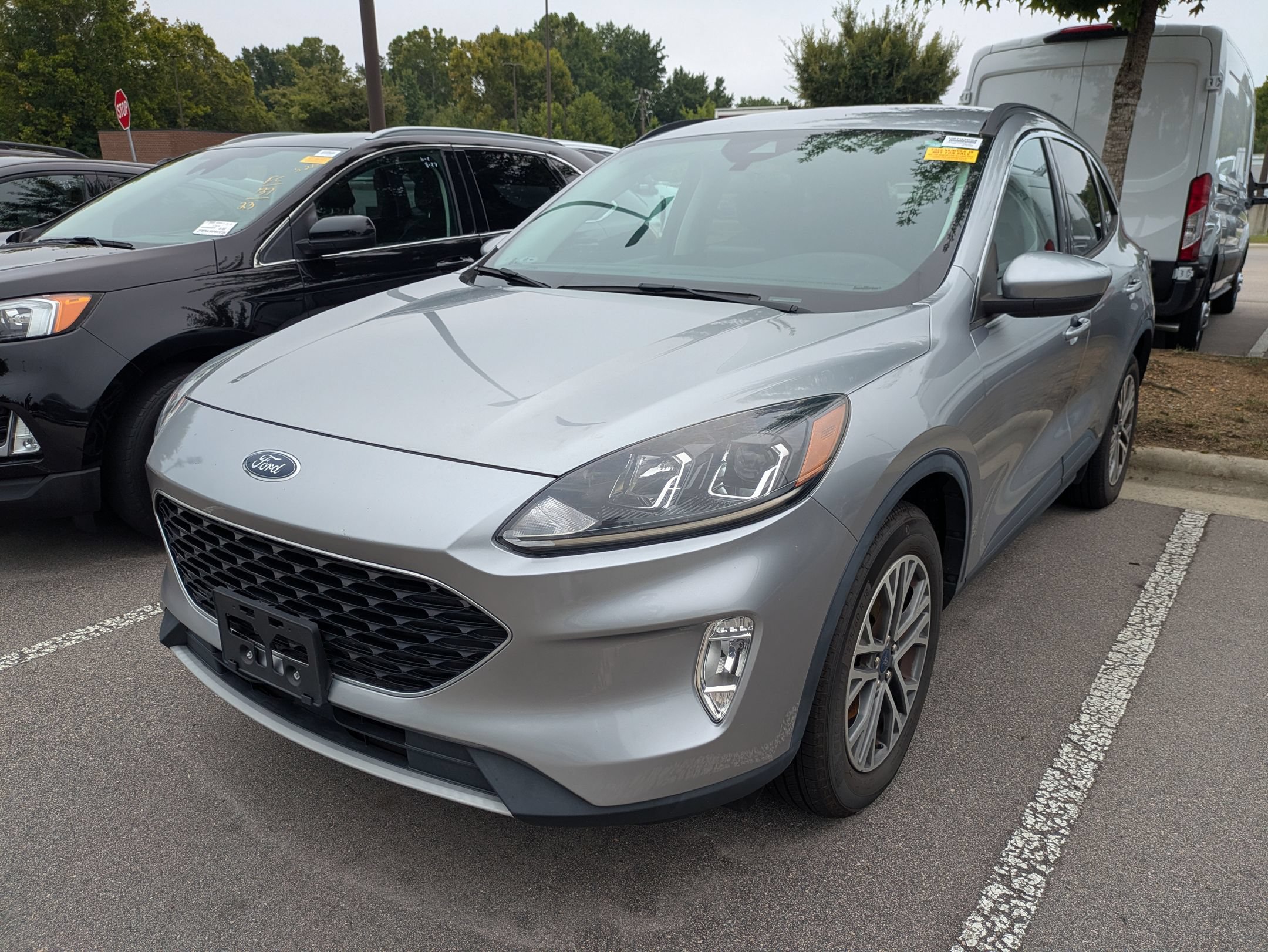 Certified 2021 Ford Escape SEL w/ Technology Package AWD/4WD image 3