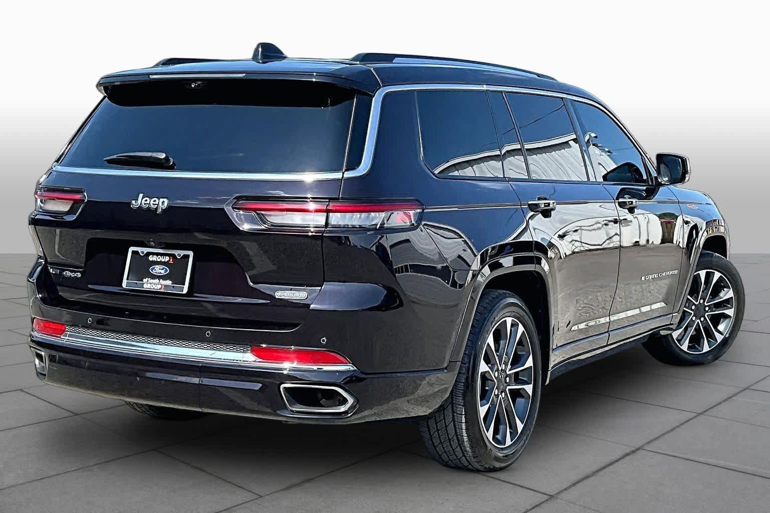 Used 2023 Jeep Grand Cherokee L Overland w/ Advanced Protech Group III AWD/4WD image 13
