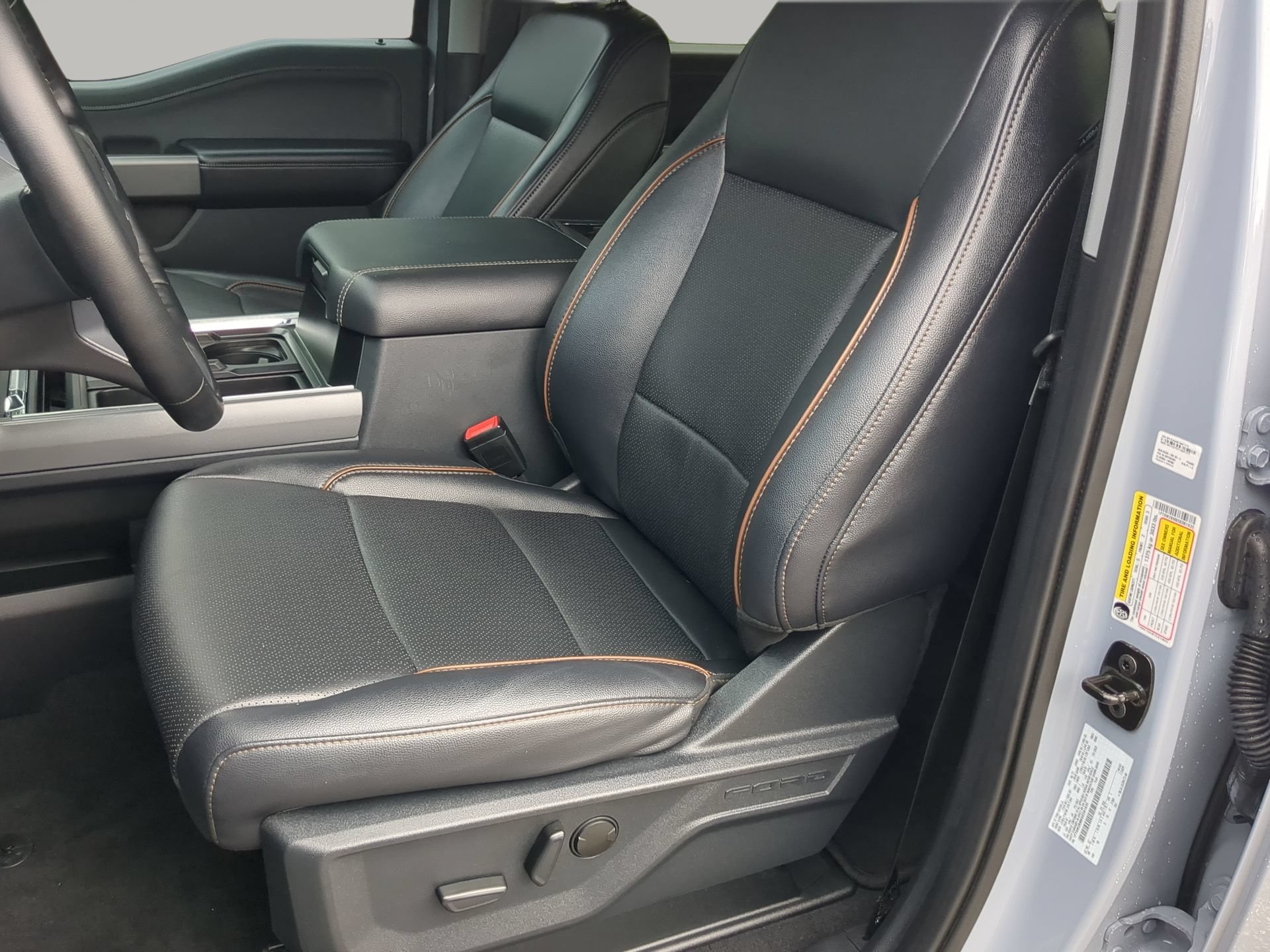 Certified 2025 Ford F250 Lariat w/ Lariat Ultimate Package AWD/4WD image 57