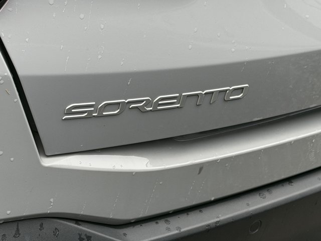 Used 2024 Kia Sorento S w/ Panoramic Sunroof Package FWD image 7