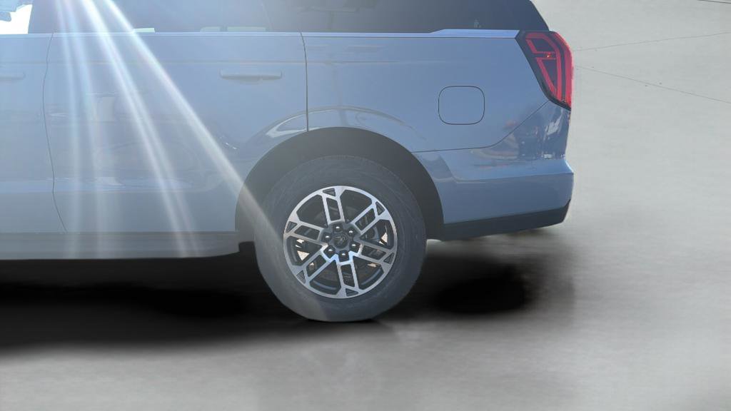 Certified 2026 Ford Expedition Active AWD/4WD image 37