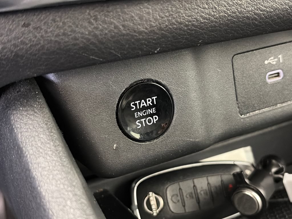 Used 2024 Nissan Rogue SV AWD/4WD image 22