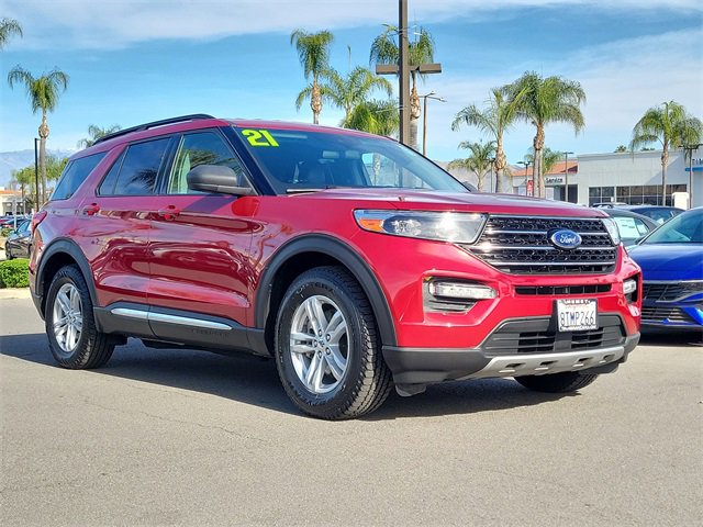 Certified 2021 Ford Explorer XLT w/ Equipment Group 202A image 2