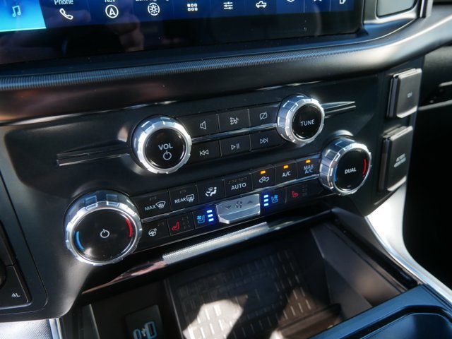 Certified 2022 Ford F150 Platinum w/ FX4 Off-Road Package AWD/4WD image 30