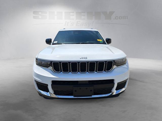 Used 2025 Jeep Grand Cherokee L Laredo AWD/4WD image 17