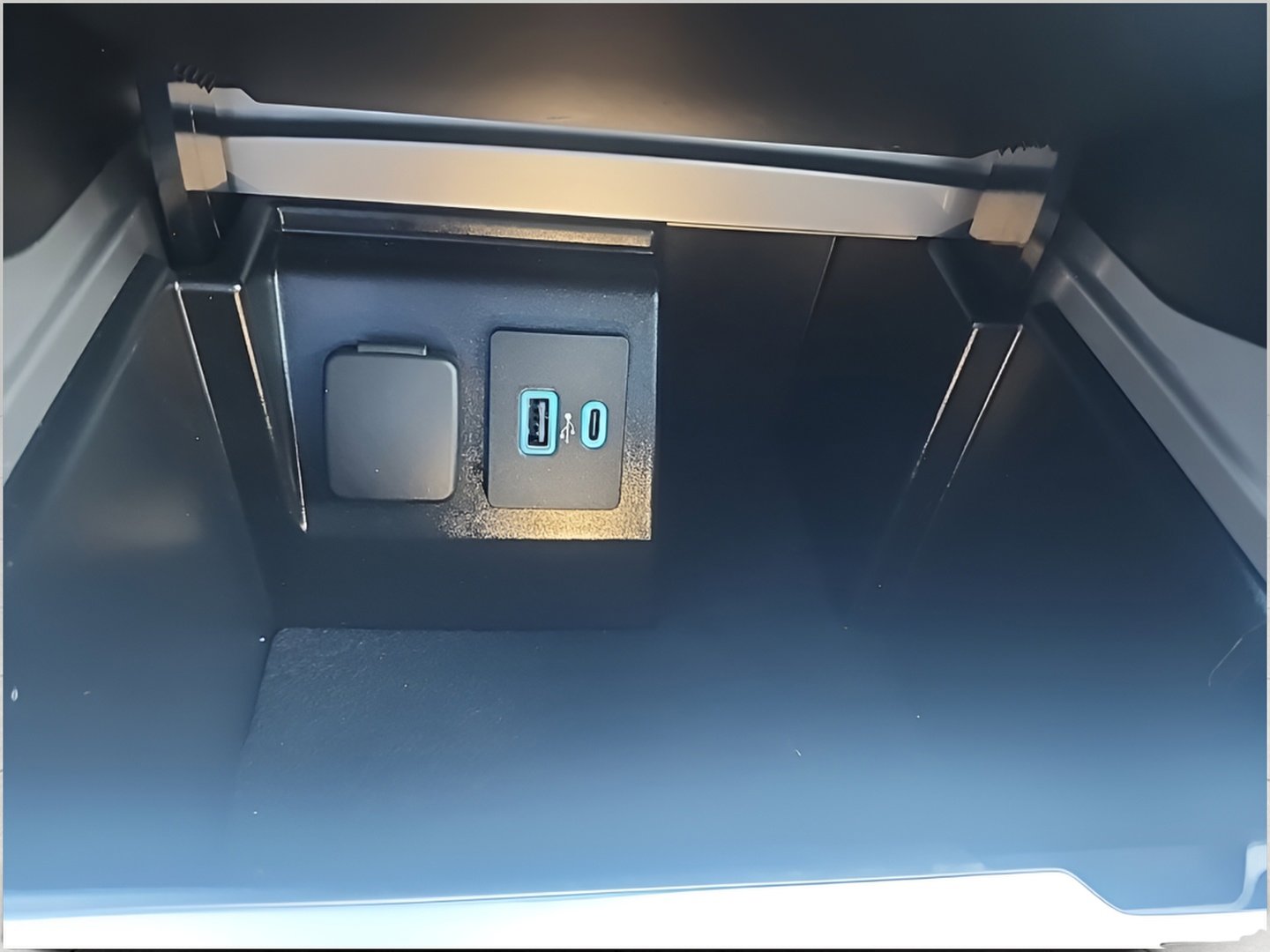 Certified 2022 Ford Explorer XLT image 23