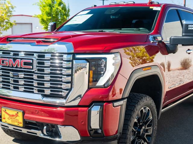 Used 2024 GMC Sierra 2500 Denali w/ Technology Package AWD/4WD image 14