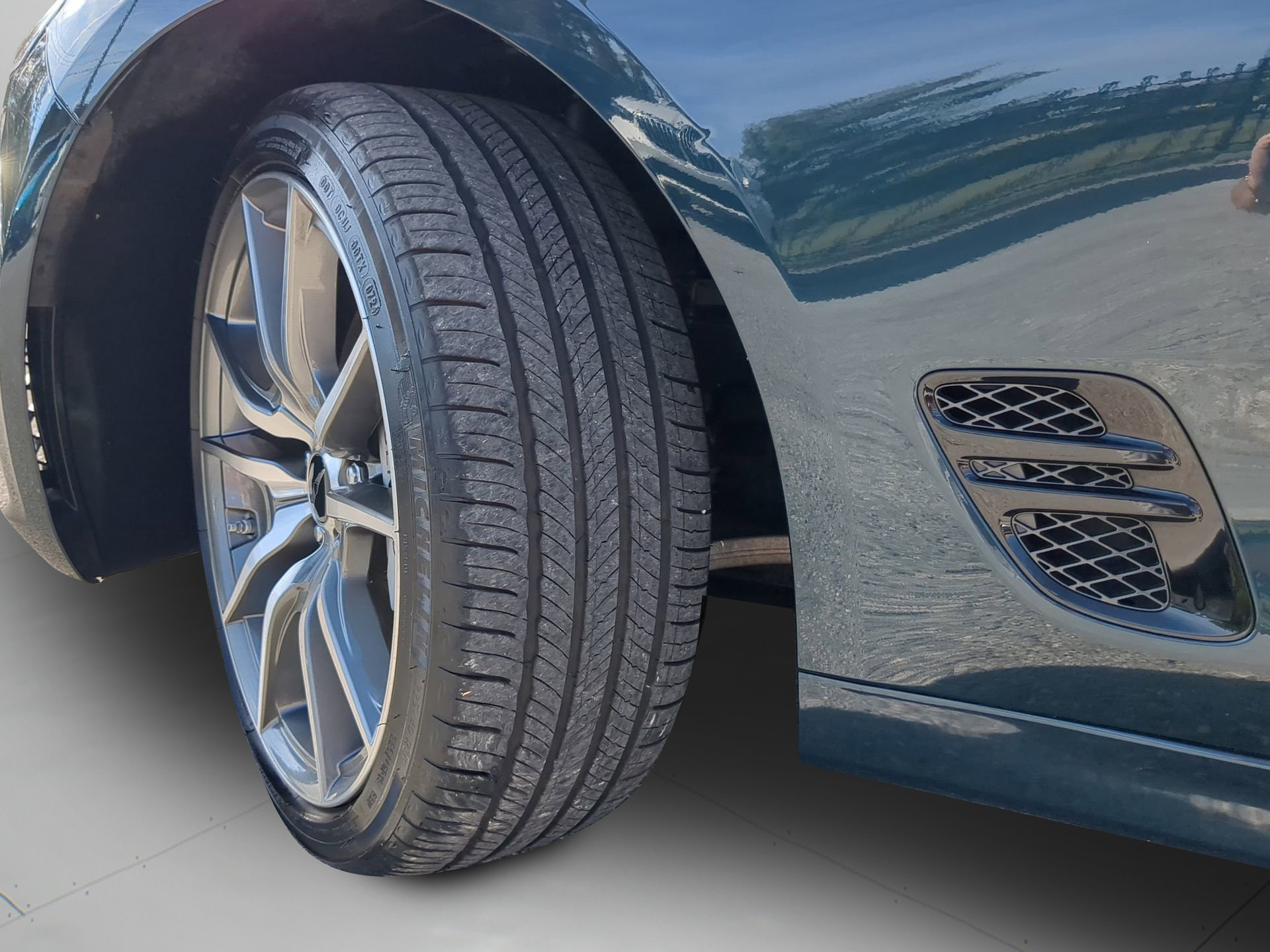 Used 2025 Genesis G70 2.5T image 63