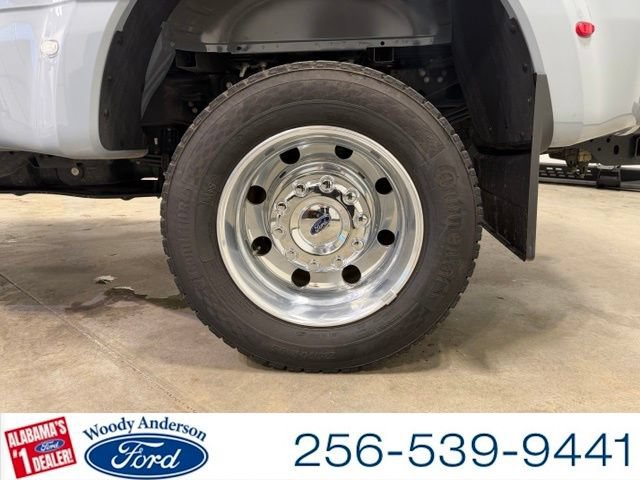 Certified 2026 Ford F450 Platinum w/ FX4 Off-Road Package AWD/4WD image 8