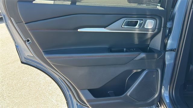 Certified 2025 Ford Explorer ST RWD image 15