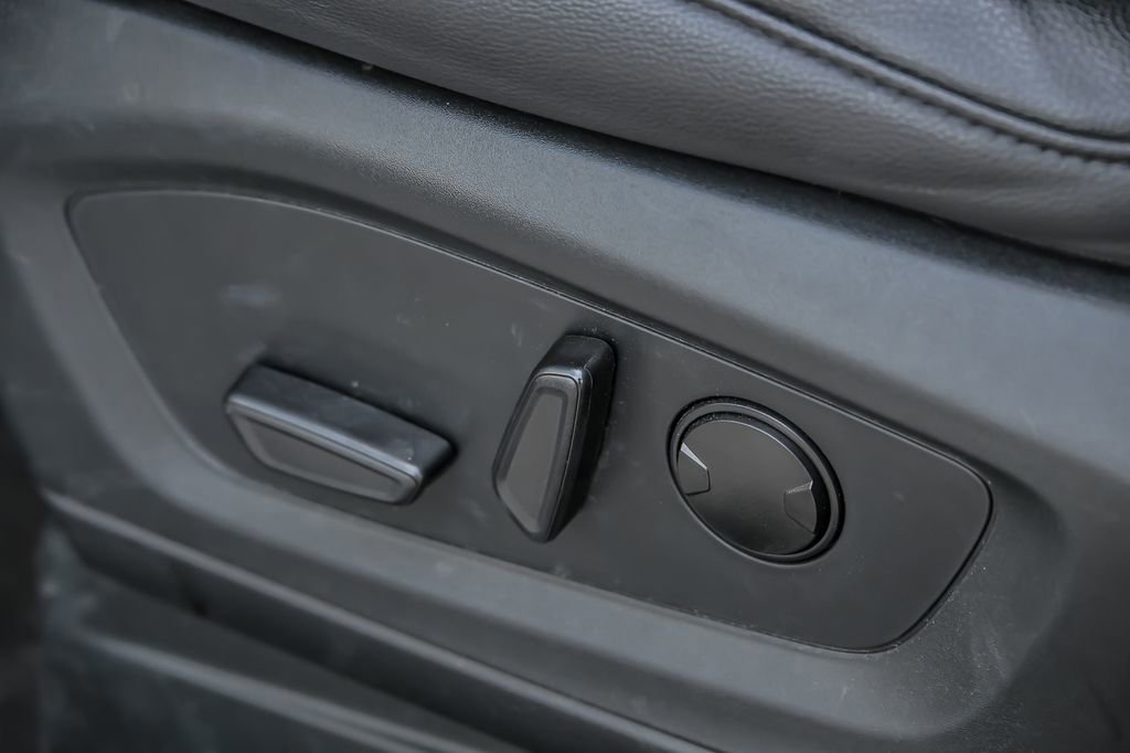 Certified 2023 Ford Explorer Limited AWD/4WD image 21