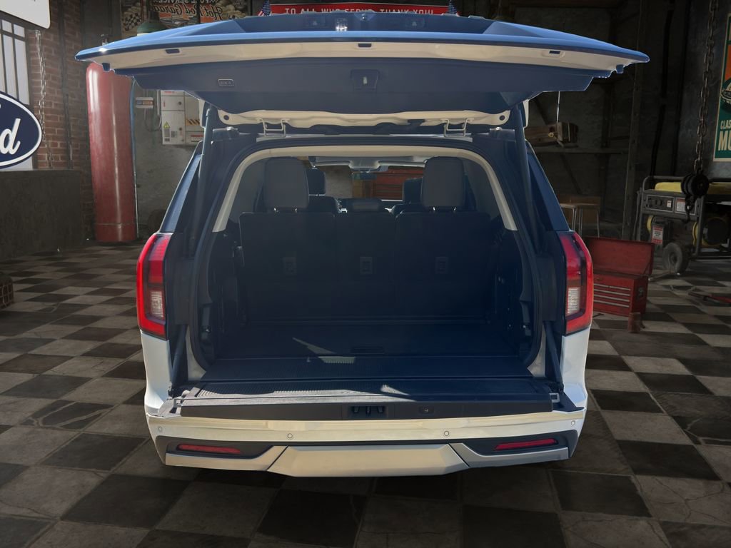 Certified 2025 Ford Expedition Platinum image 9