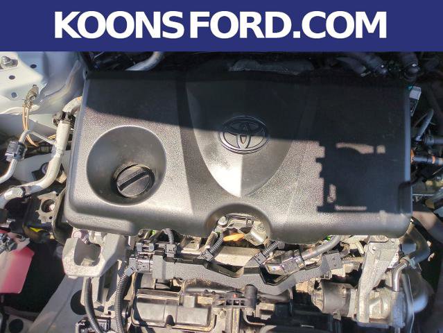 Used 2021 Toyota RAV4 XLE w/ Convenience Package FWD image 21