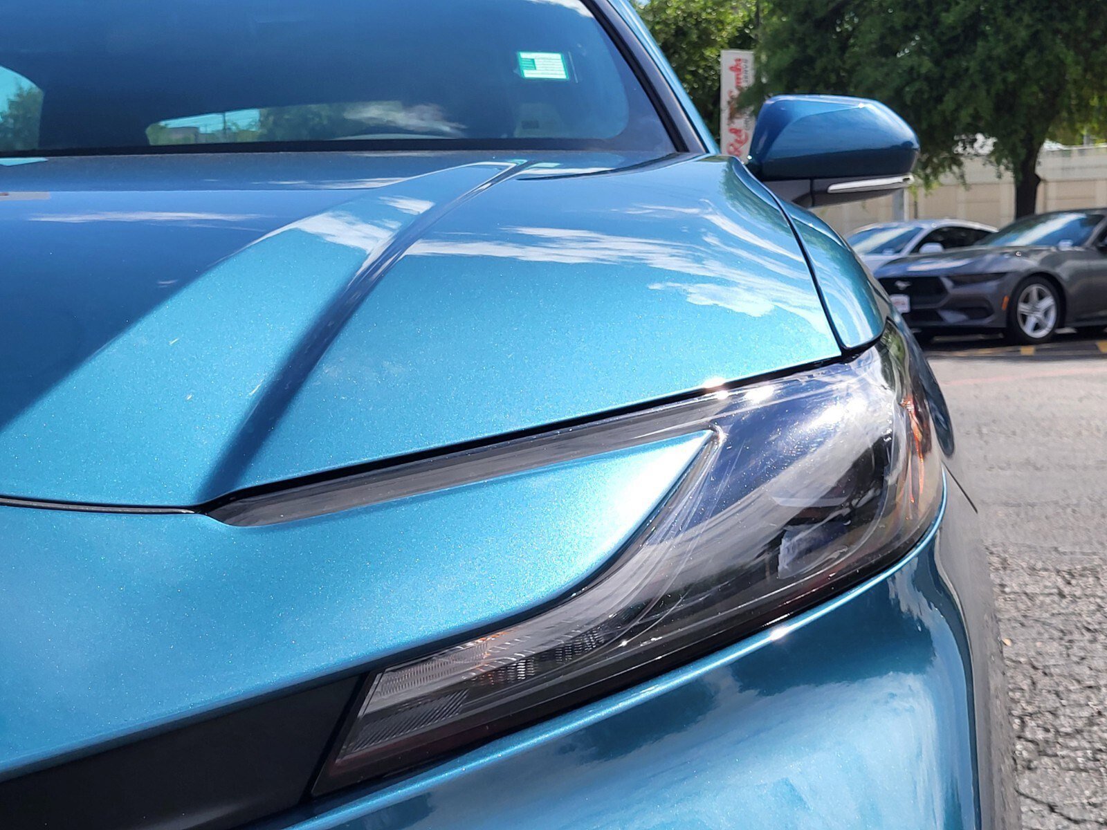 Used 2025 Toyota Camry SE image 11