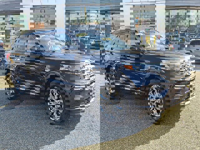 Certified 2021 Ford Explorer Limited w/ Equipment Group 301A image 10