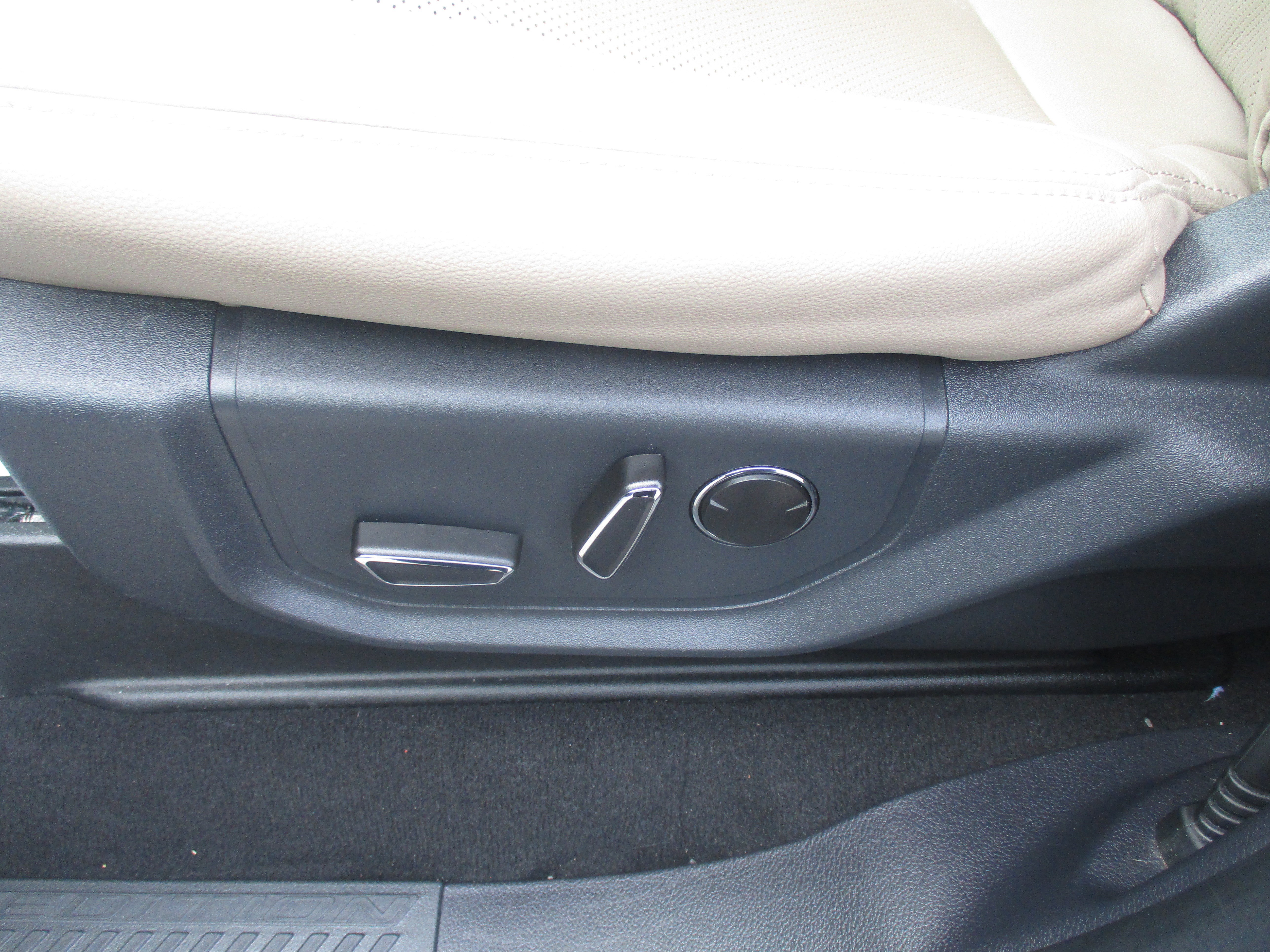 Certified 2024 Ford Expedition Max Limited image 18