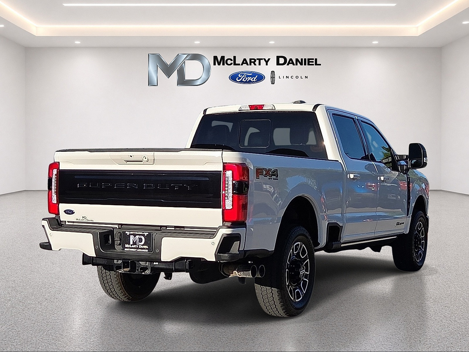 Certified 2025 Ford F250 Platinum AWD/4WD image 5