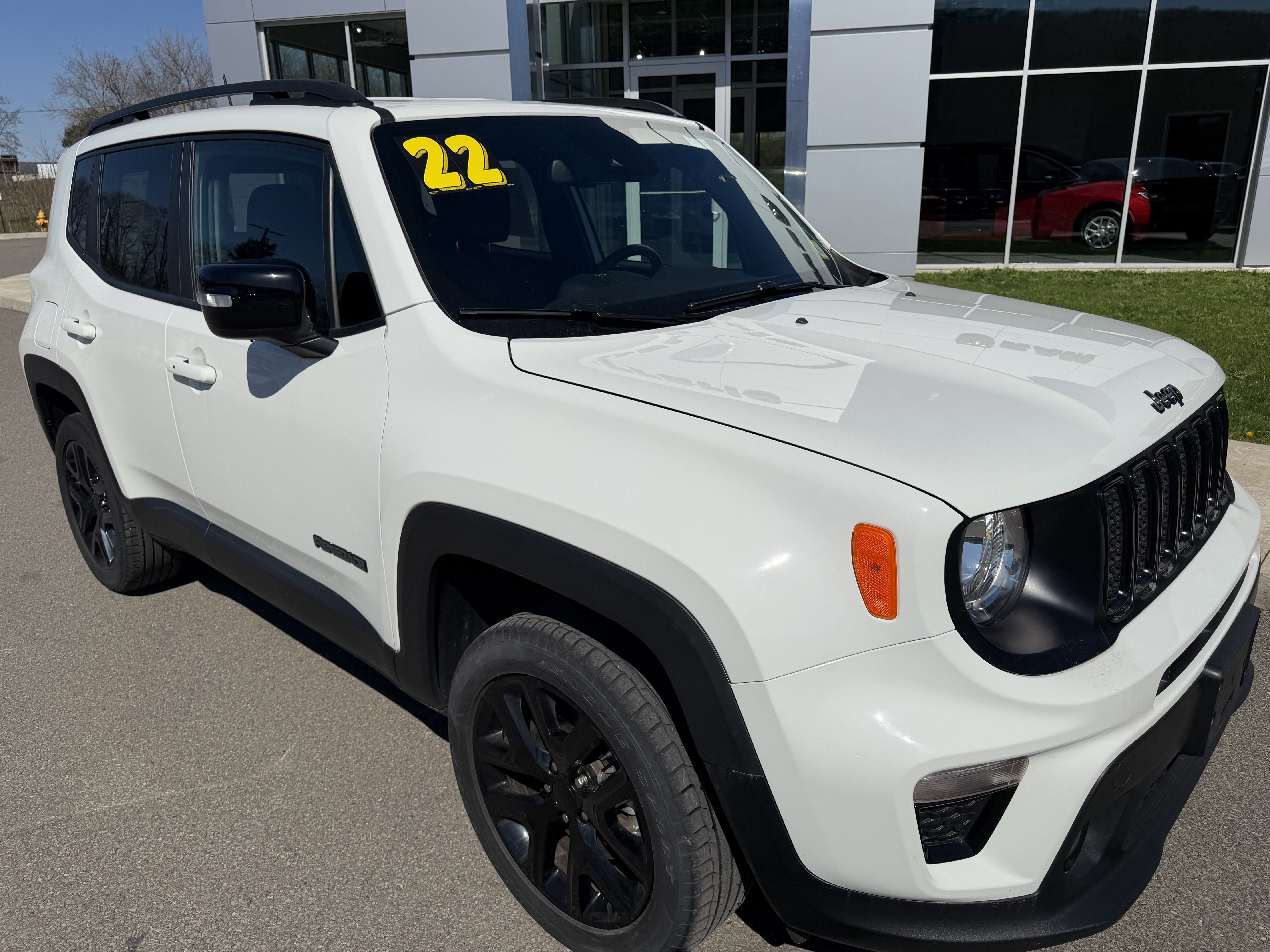 Used 2022 Jeep Renegade Altitude w/ Convenience Group AWD/4WD image 5