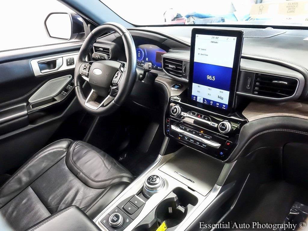 Certified 2022 Ford Explorer Platinum w/ Equipment Group 601A image 29