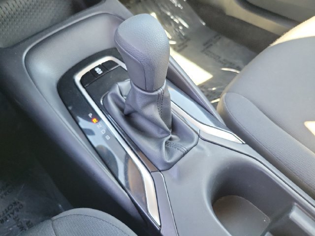 Used 2025 Toyota Corolla LE FWD image 14