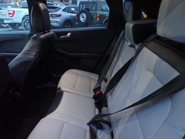 Certified 2025 Ford Escape Platinum image 17
