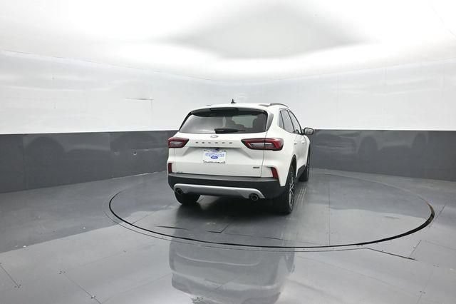 Certified 2024 Ford Escape SE FWD image 7