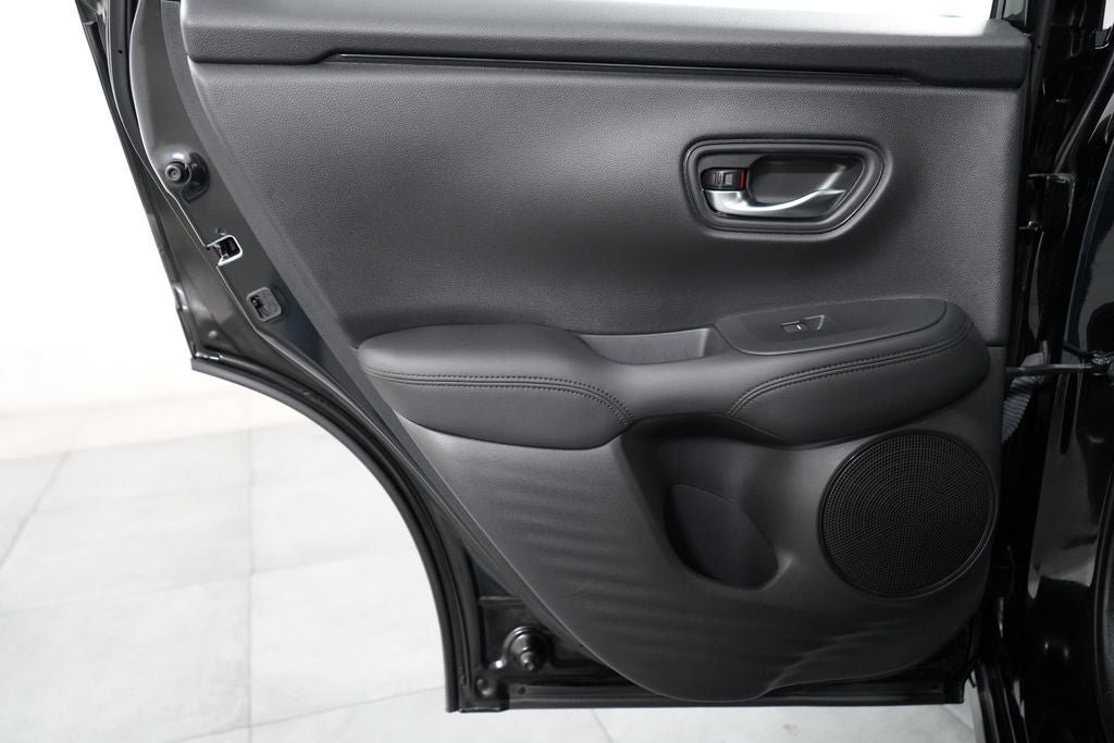 Used 2025 Honda HR-V LX image 30
