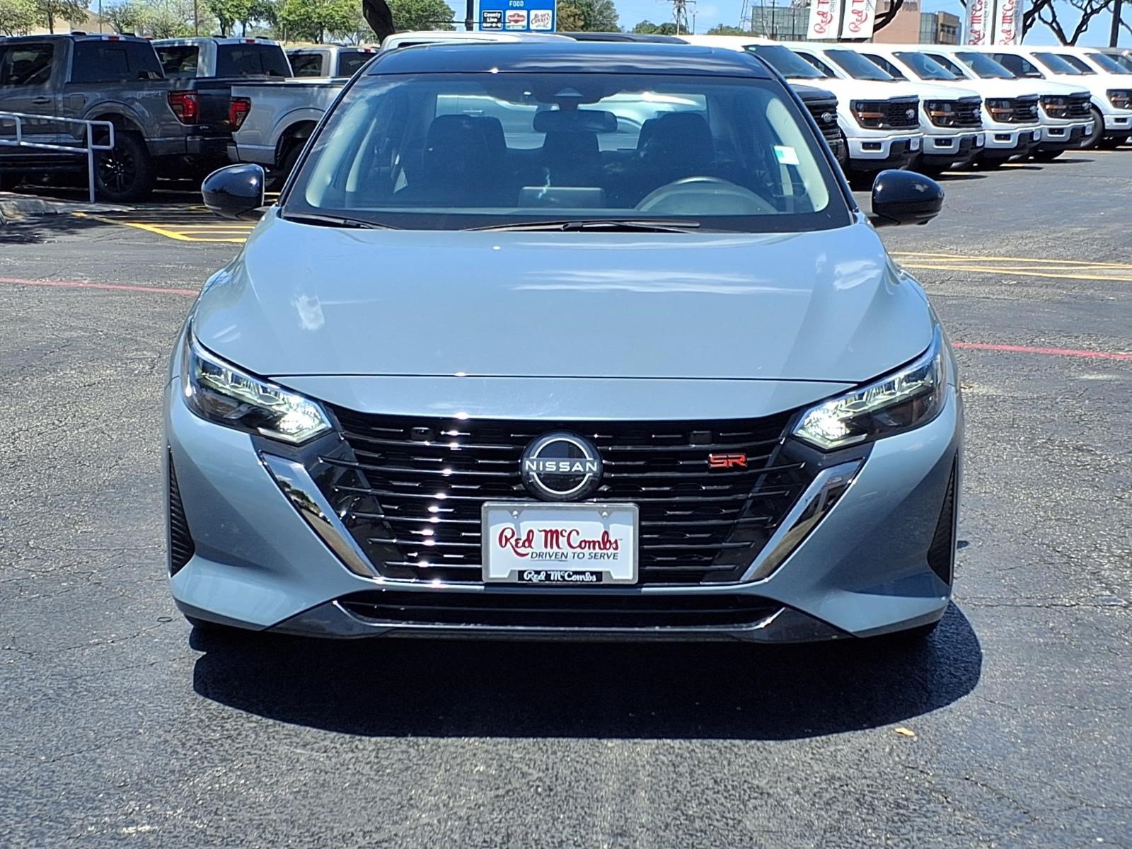 Used 2025 Nissan Sentra SR w/ SR Premium Package FWD image 2
