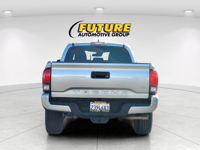 Used 2018 Toyota Tacoma TRD Sport RWD image 5