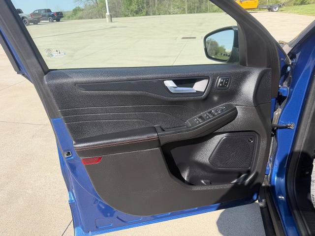 Certified 2023 Ford Escape ST-Line Select w/ Tech Pack #2 AWD/4WD image 12