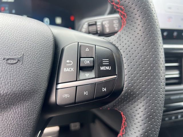 Certified 2023 Ford Escape ST-Line Select w/ Tech Pack #2 image 13